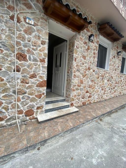Апартаменты Stone House 48 M Ахарне Экстерьер фото
